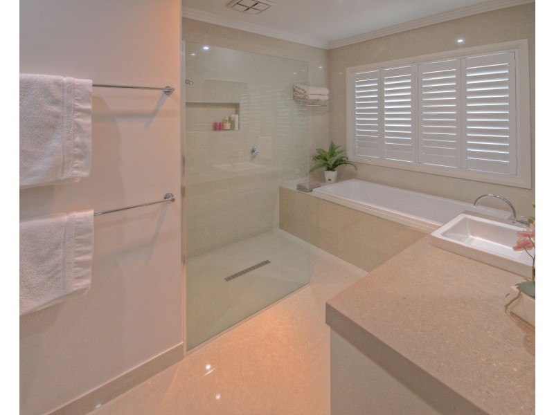 11 Windermere Tce, Paynesville VIC 3880