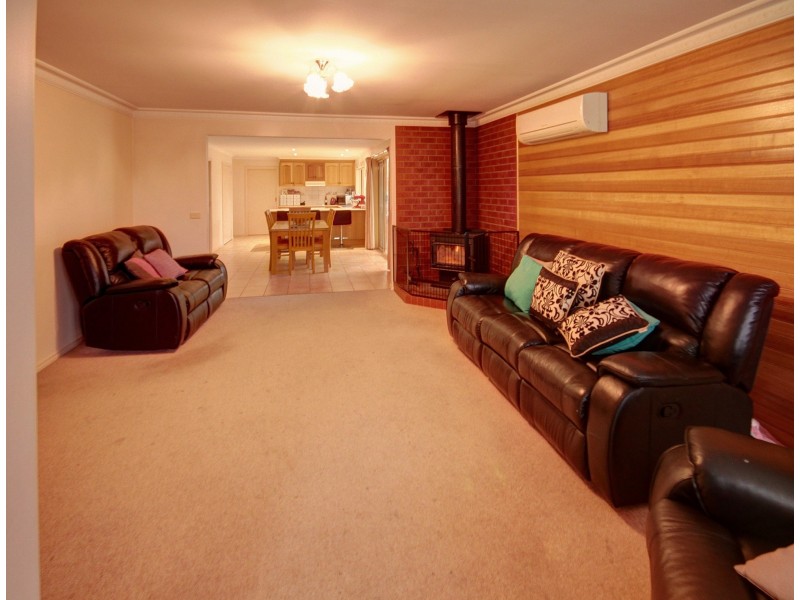 16 Alvin Ct, Bairnsdale VIC 3875