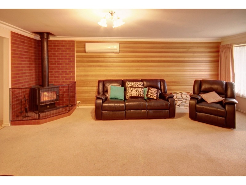 16 Alvin Ct, Bairnsdale VIC 3875