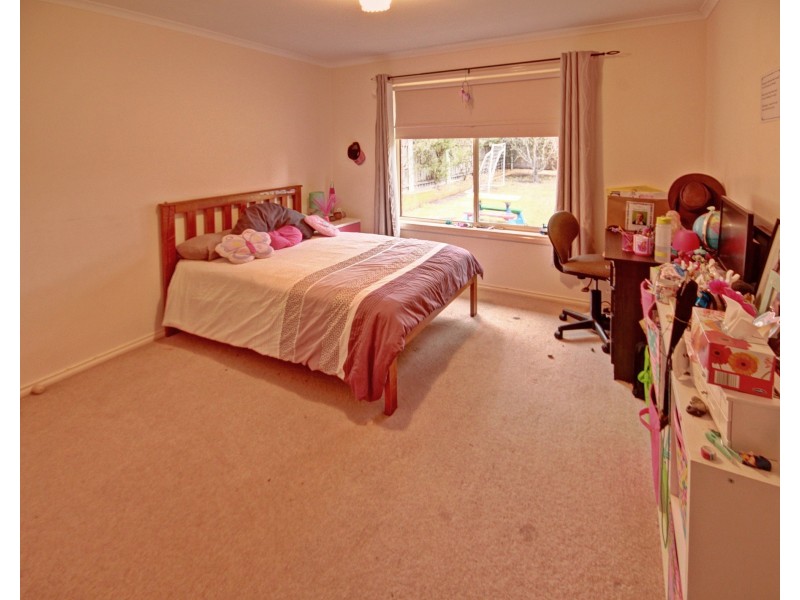 16 Alvin Ct, Bairnsdale VIC 3875
