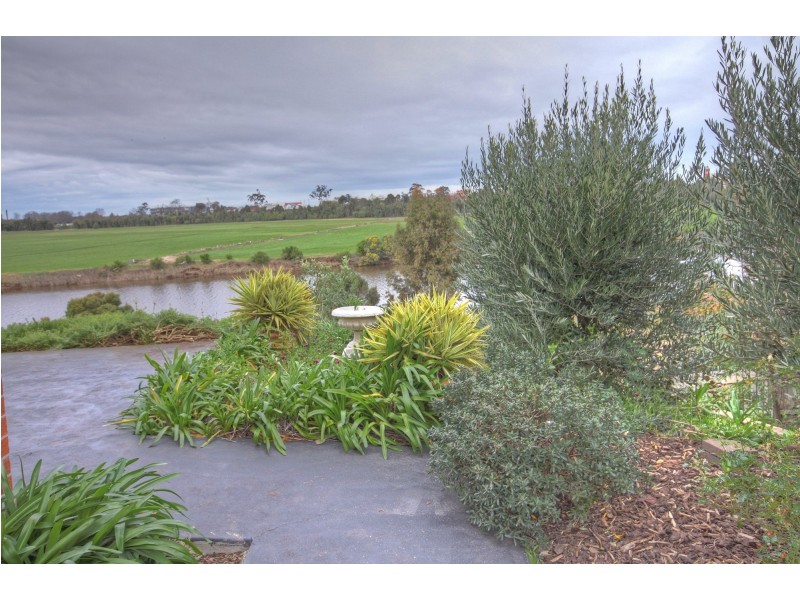 16 The Backwater, Eastwood VIC 3875