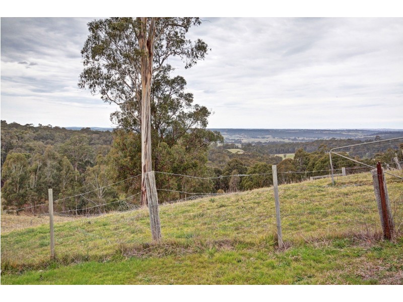10 Waterholes Rd, Granite Rock VIC 3875