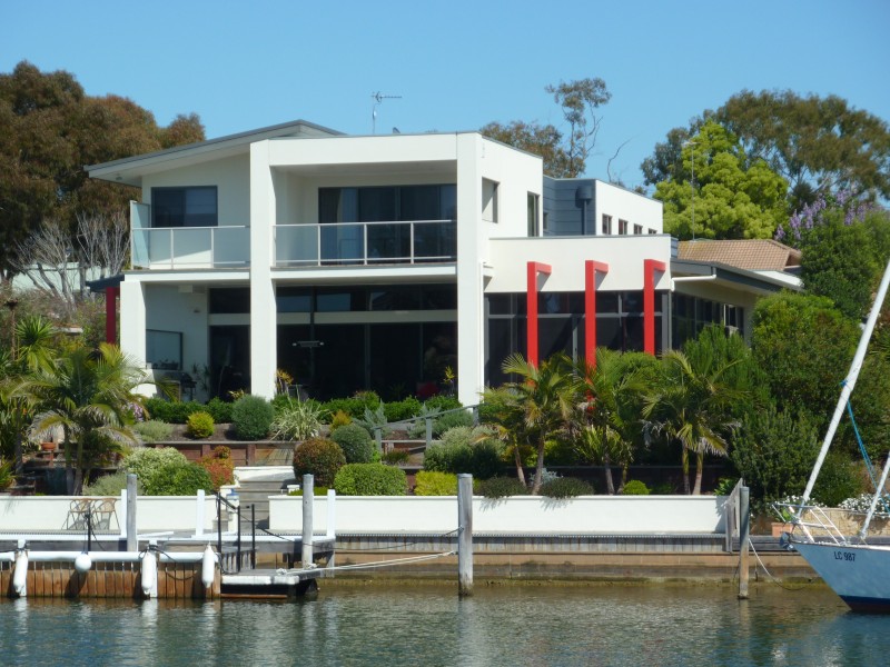 5 Sheerwater Tce, Paynesville VIC 3880