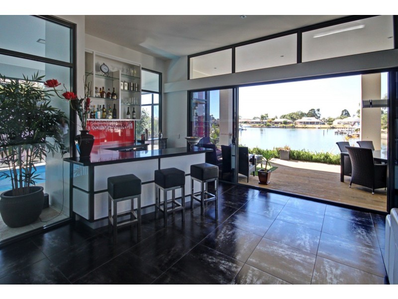 5 Sheerwater Tce, Paynesville VIC 3880