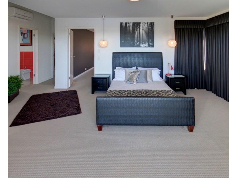 5 Sheerwater Tce, Paynesville VIC 3880