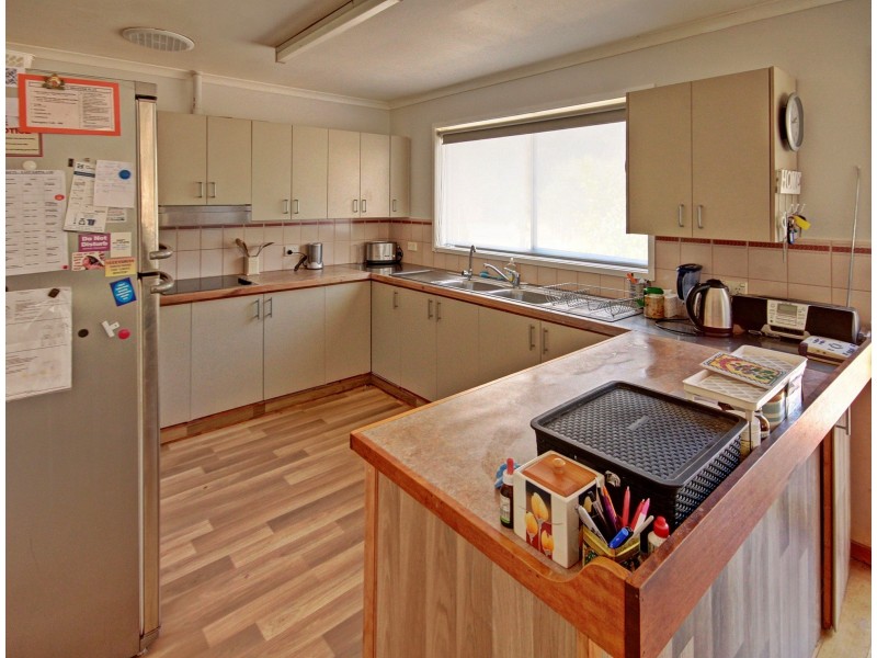 4 Moyle Ct, Nicholson VIC 3882