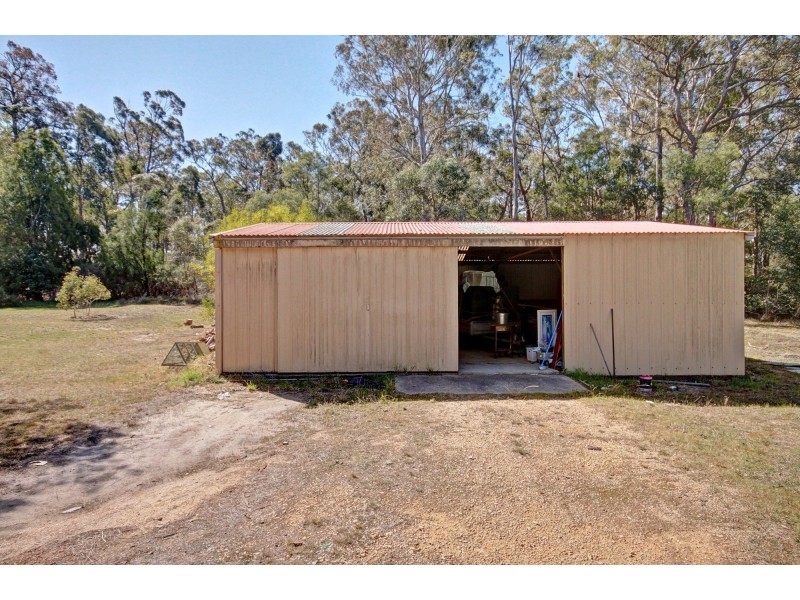 4 Moyle Ct, Nicholson VIC 3882