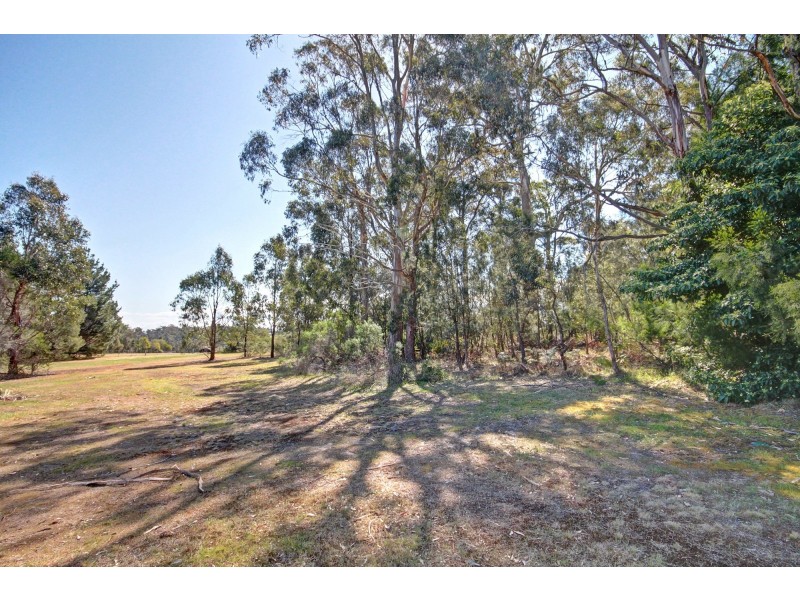 4 Moyle Ct, Nicholson VIC 3882