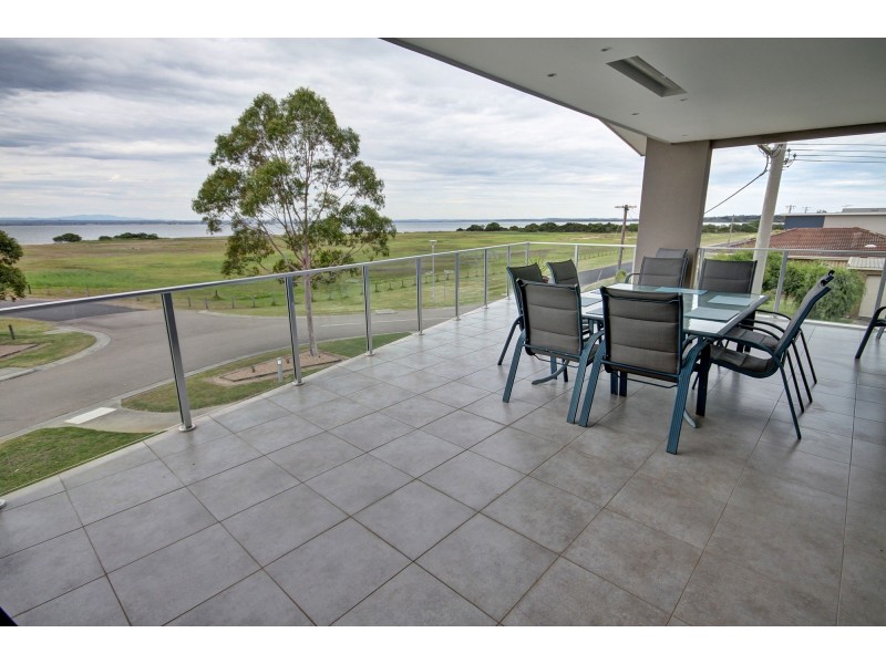 1 Driftwood Cl, Paynesville VIC 3880