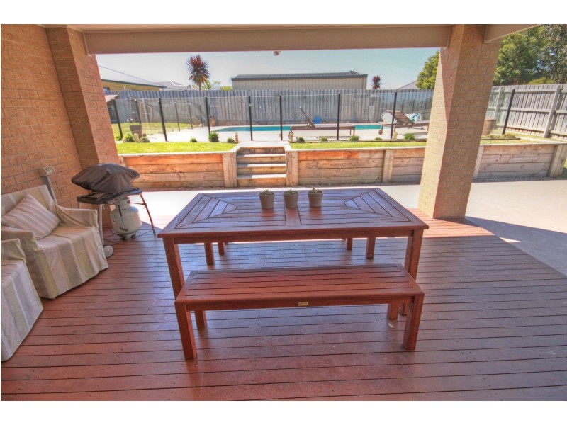 50 Morton Dr, Eastwood VIC 3875