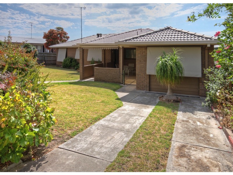 13 Main Road, Paynesville VIC 3880