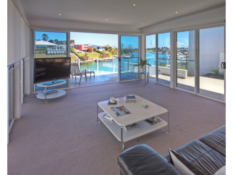 19 North Quay Pl, Paynesville VIC 3880