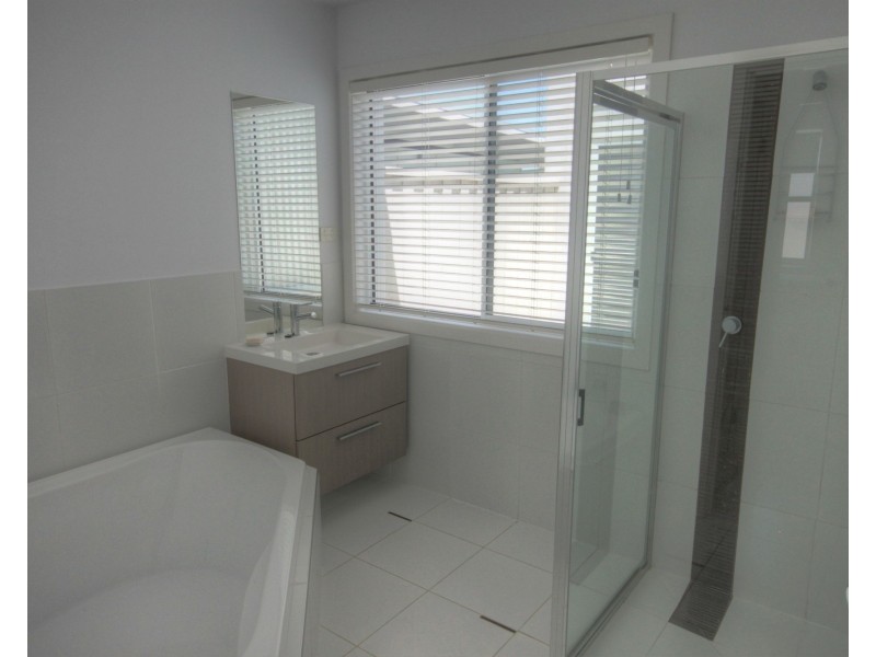 19 North Quay Pl, Paynesville VIC 3880