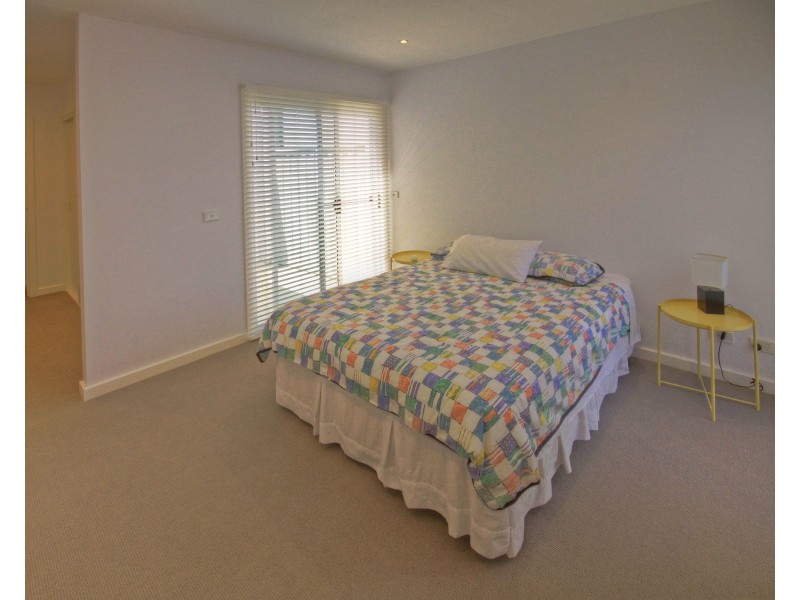 19 North Quay Pl, Paynesville VIC 3880