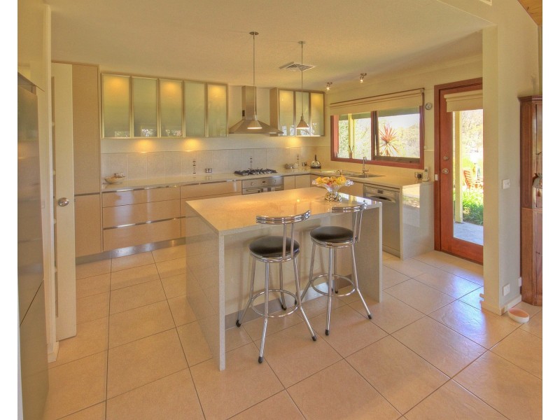 142 Cunningham Rd, Swan Reach VIC 3903