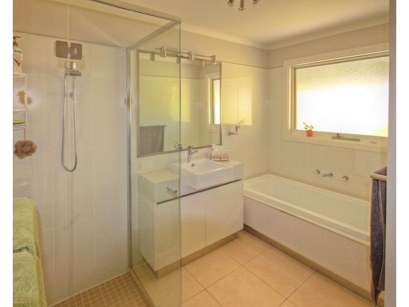 142 Cunningham Rd, Swan Reach VIC 3903
