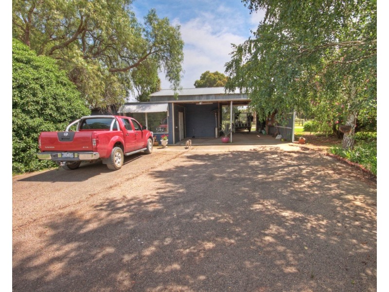 155 Broadlands Rd, East Bairnsdale VIC 3875