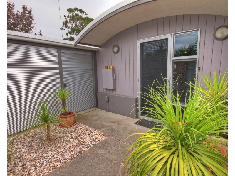 2/42 Cumming St, Paynesville VIC 3880