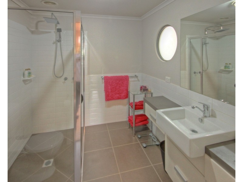 2/42 Cumming St, Paynesville VIC 3880