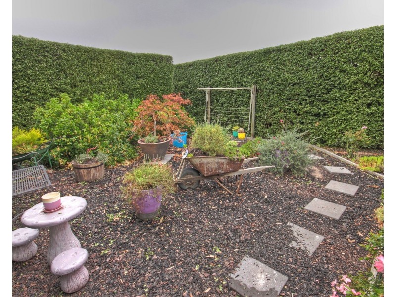 2/42 Cumming St, Paynesville VIC 3880