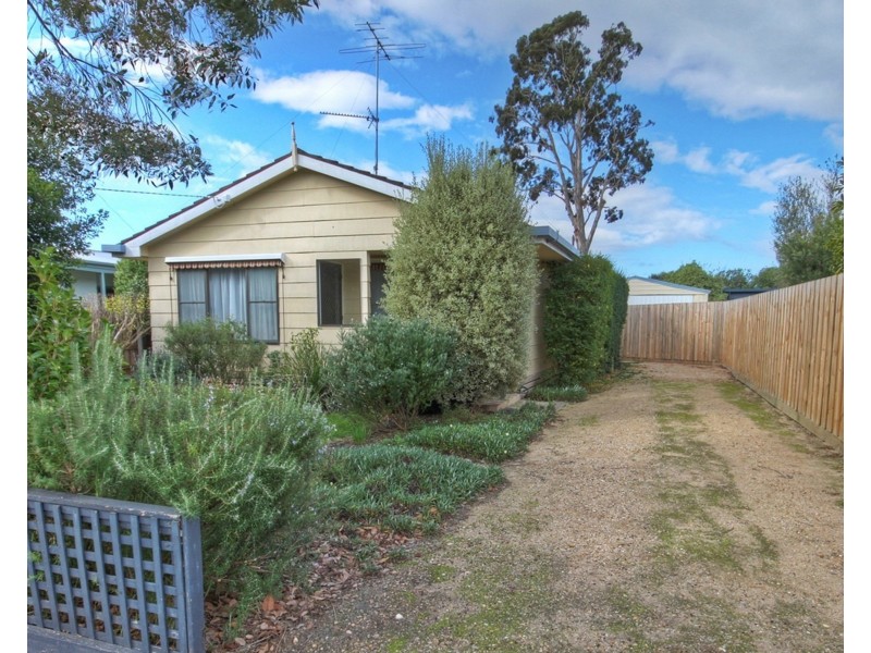 12 Vaughan St, Paynesville VIC 3880