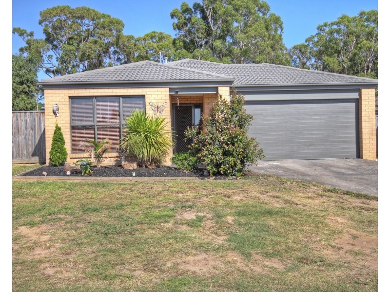 16 Jim Way, Paynesville VIC 3880