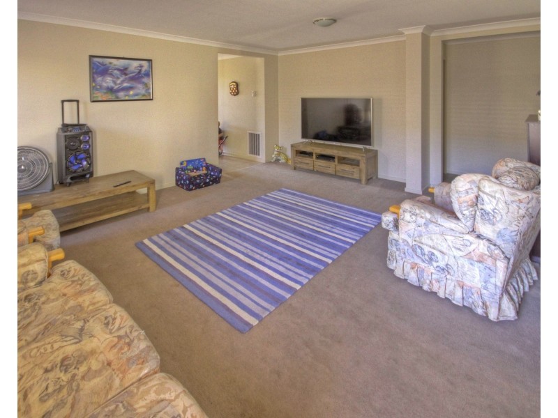 16 Jim Way, Paynesville VIC 3880