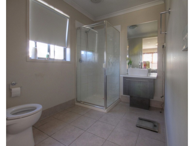 16 Jim Way, Paynesville VIC 3880