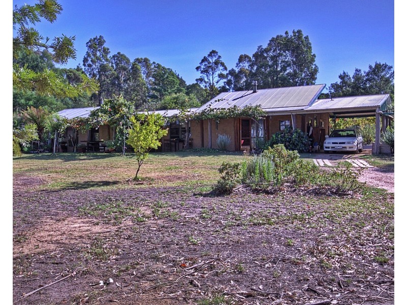 18 Riches Rd, Sarsfield VIC 3875