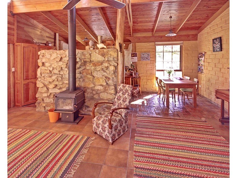 18 Riches Rd, Sarsfield VIC 3875