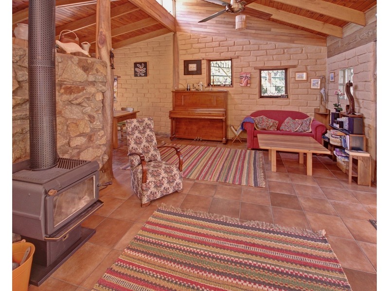 18 Riches Rd, Sarsfield VIC 3875