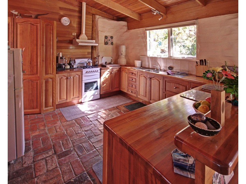 18 Riches Rd, Sarsfield VIC 3875