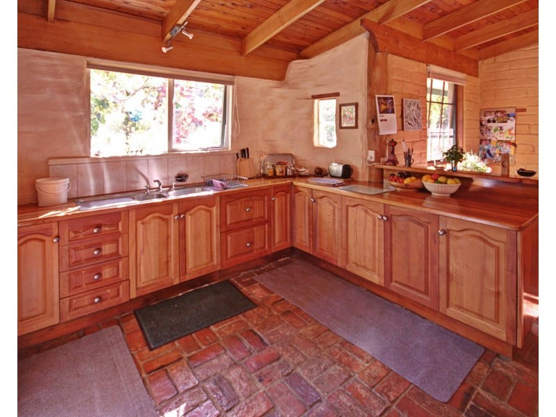 18 Riches Rd, Sarsfield VIC 3875