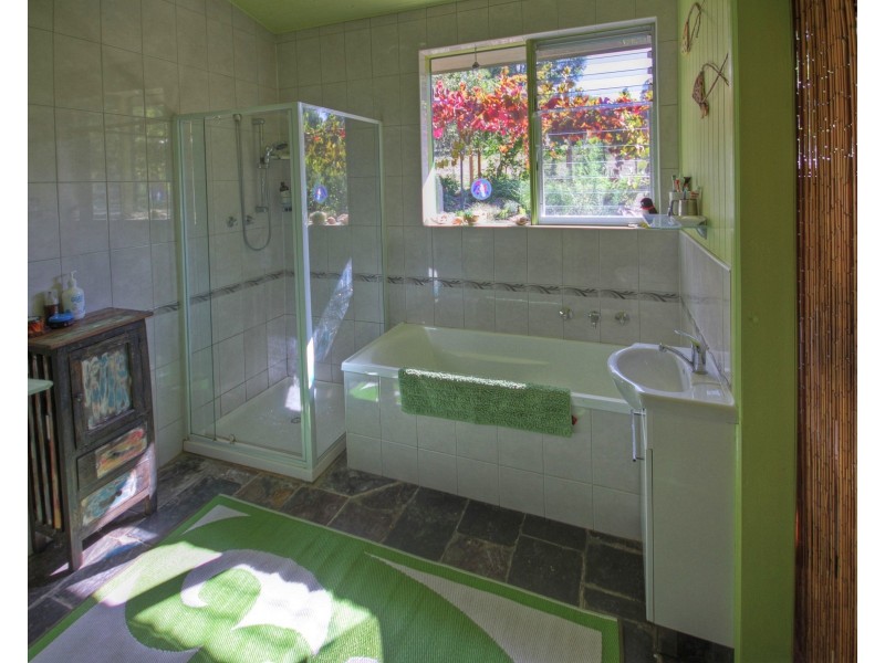 18 Riches Rd, Sarsfield VIC 3875