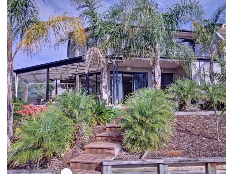 1/76 Wellington St, Paynesville VIC 3880