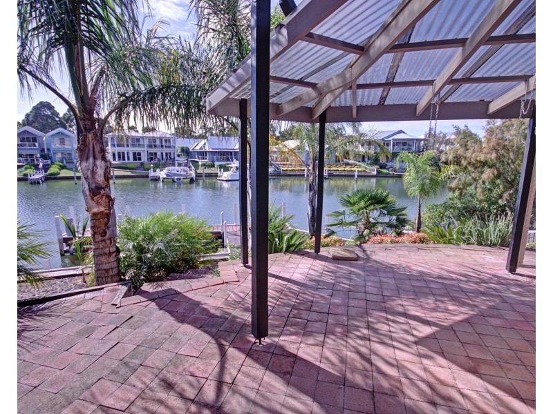 1/76 Wellington St, Paynesville VIC 3880