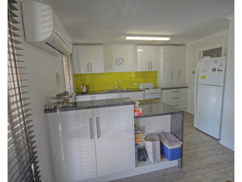 3 Manoora Ave, Paynesville VIC 3880