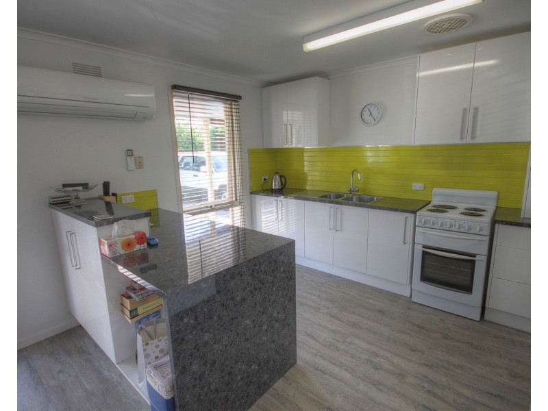 3 Manoora Ave, Paynesville VIC 3880