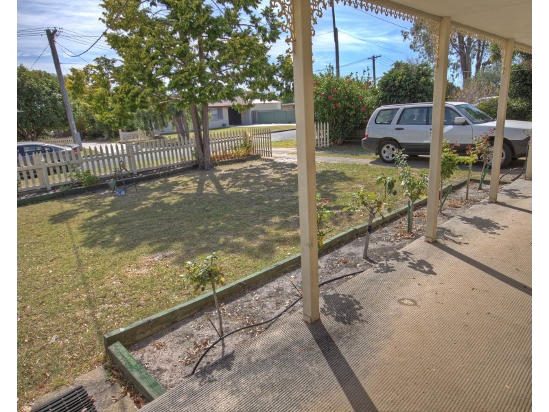 3 Manoora Ave, Paynesville VIC 3880