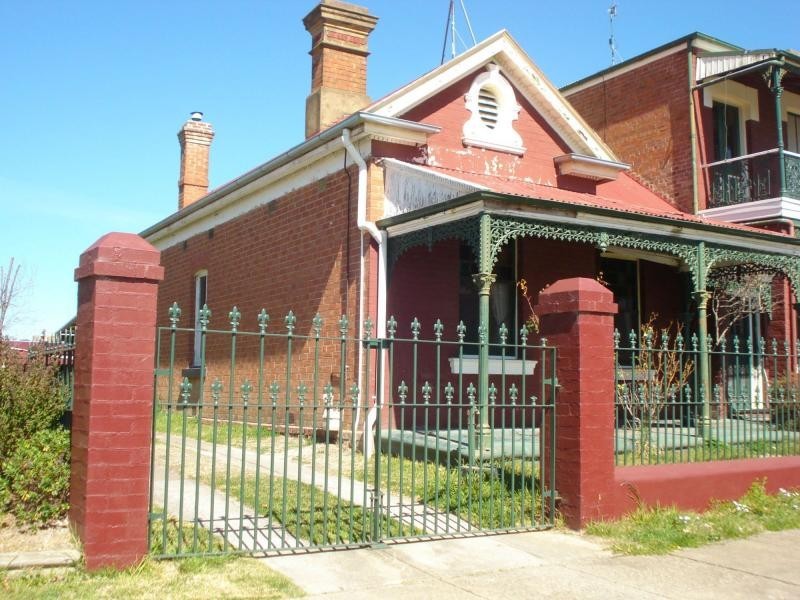 28 Church Street, Blayney NSW 2799