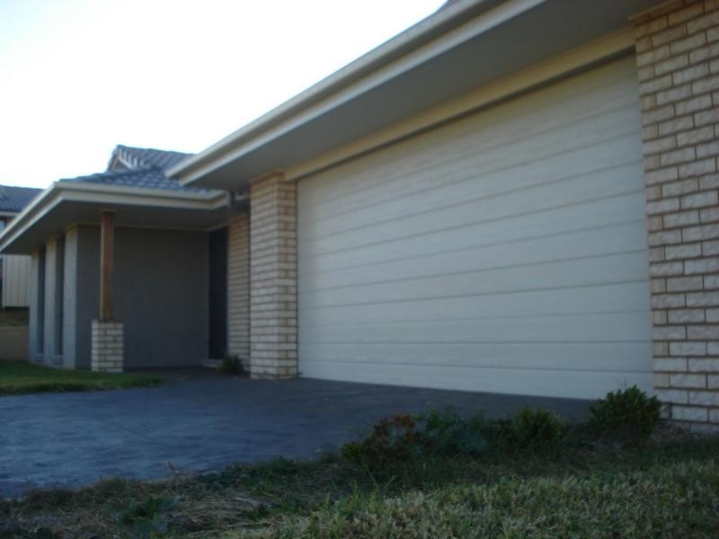 9 Lovejoy Avenue, Blayney NSW 2799