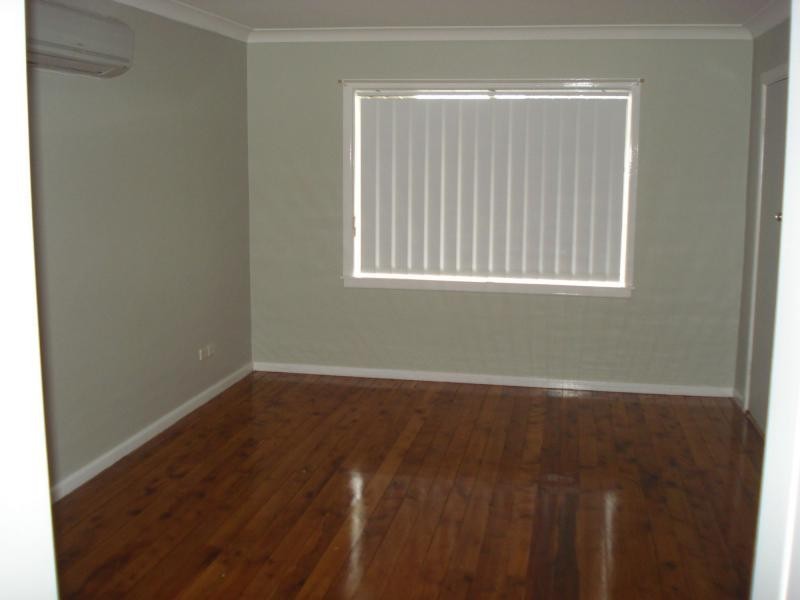 11 Cooper Street, Blayney NSW 2799