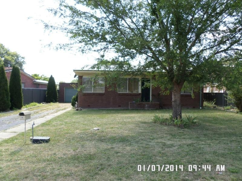 8 Queen Street, Blayney NSW 2799