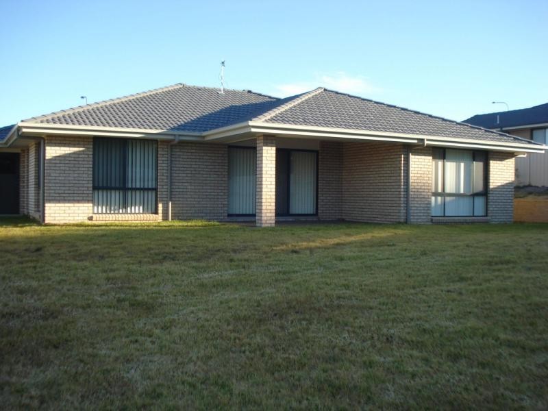 9 Lovejoy Avenue, Blayney NSW 2799