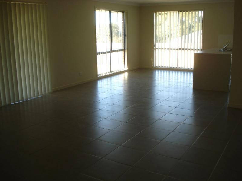 9 Lovejoy Avenue, Blayney NSW 2799