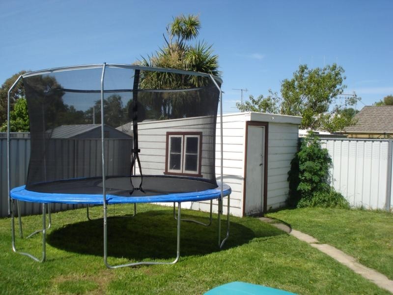 6 Burton Street, Blayney NSW 2799