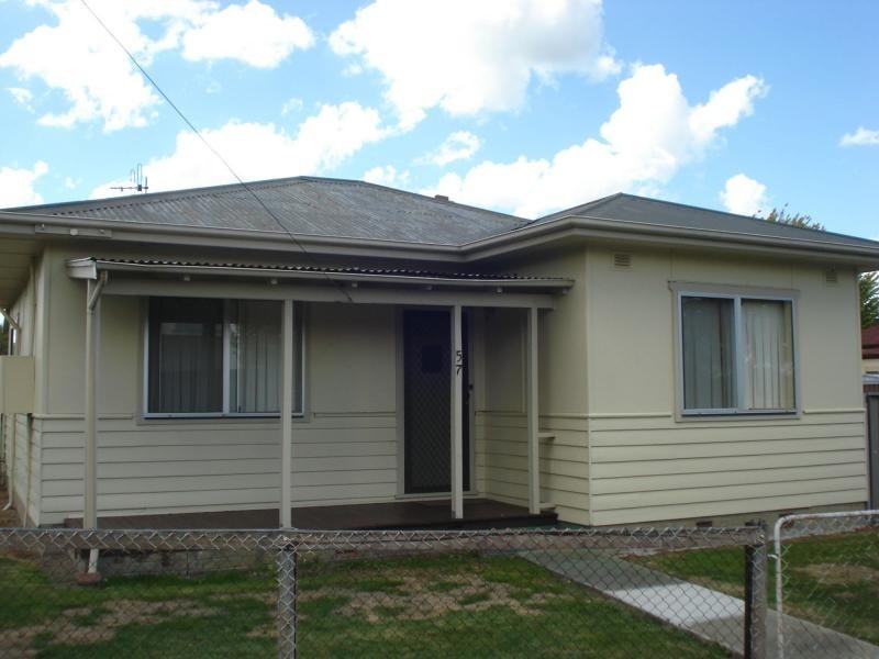 57 Orange Road, Blayney NSW 2799