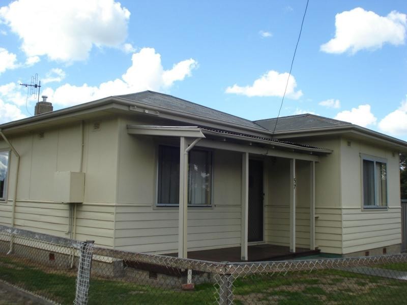 57 Orange Road, Blayney NSW 2799