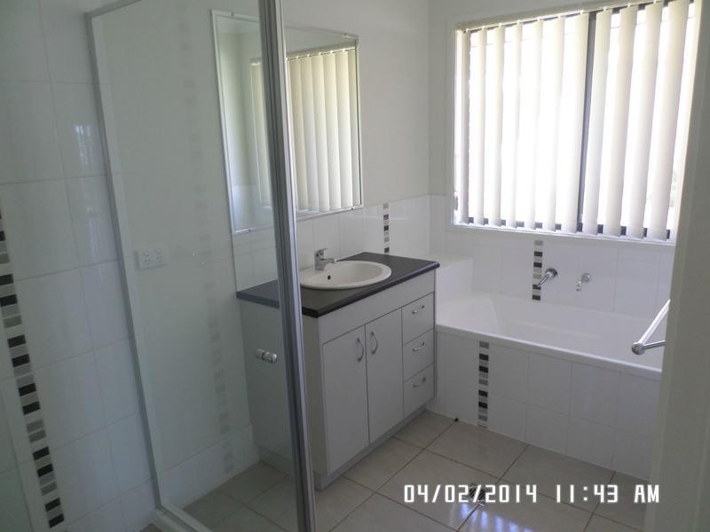 13 Meek Street, Blayney NSW 2799