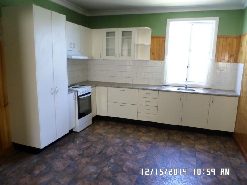 6 Burton Street, Blayney NSW 2799